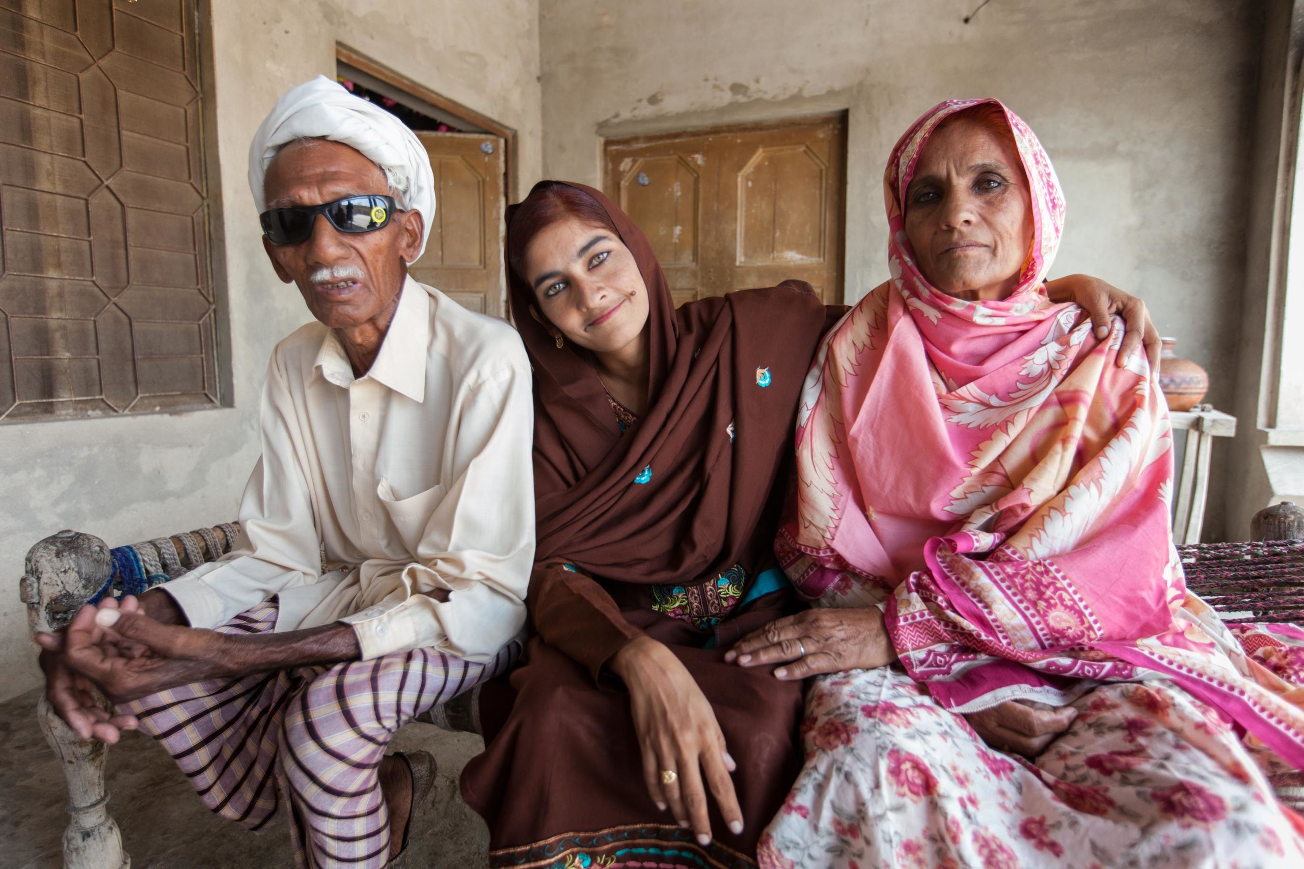 Female Farmer Becomes a Role Model in Pakistani Cotton Community